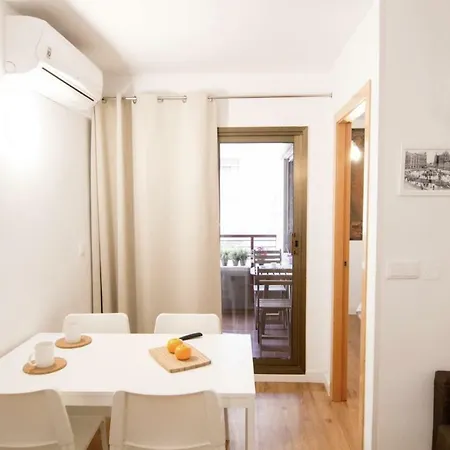Apartment Station. Free Wifi & Terrace